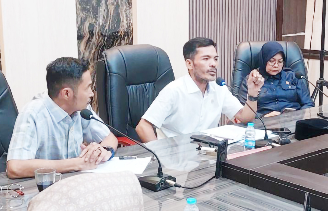 OK-Rapat_Komisi_(7)_OK.jpg